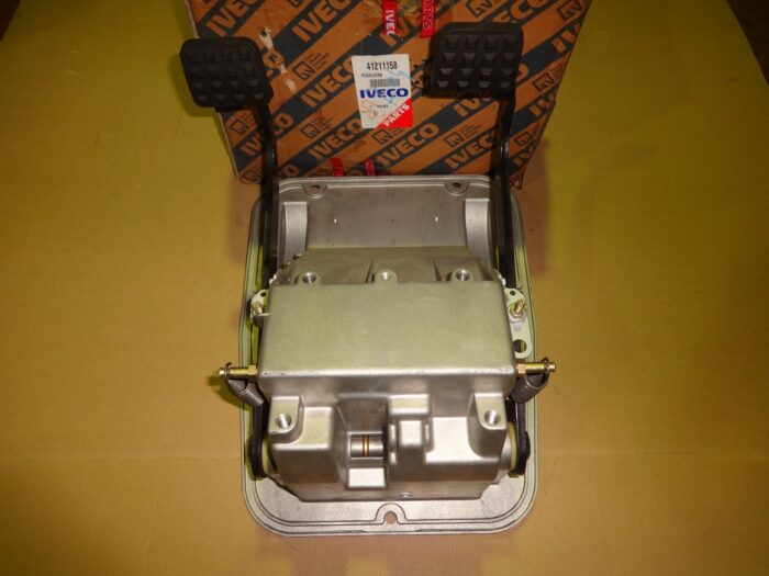 iveco tector pedal board