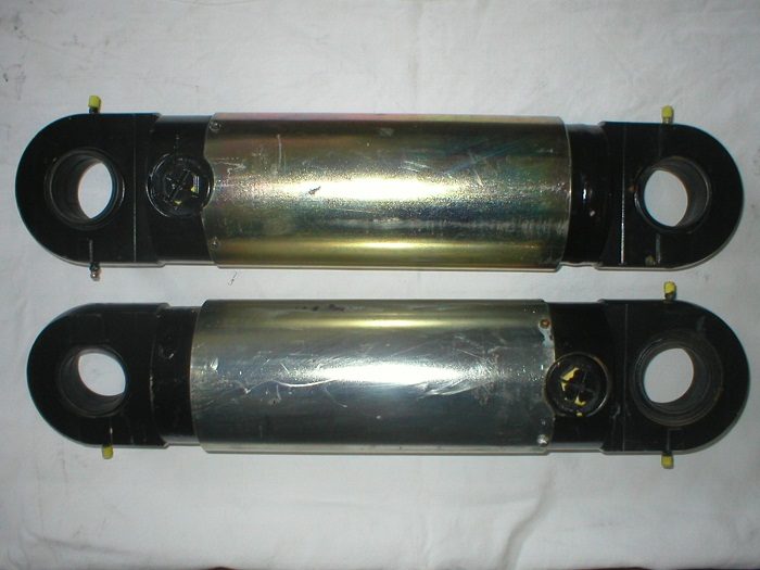 Hydraulic shock absorber