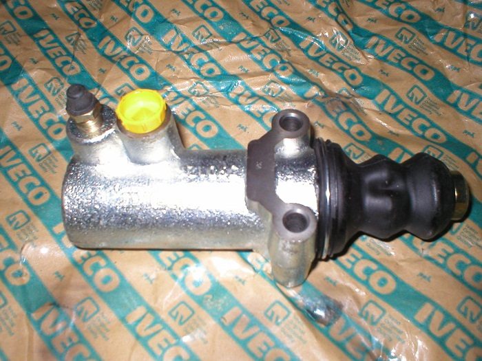 Clutch cylinder 4854828