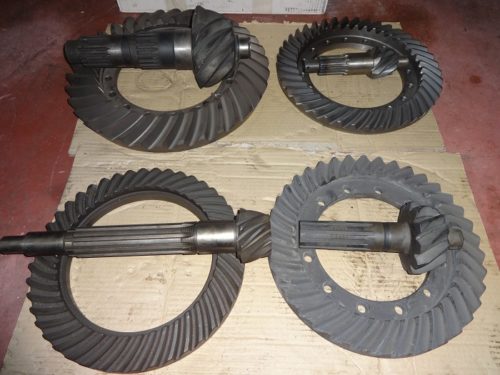 Mixed bevel gear pairs