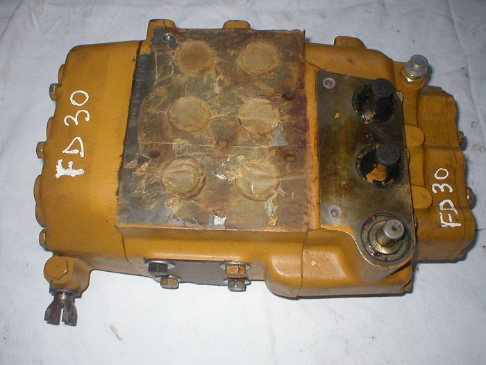 Fiat Allis FD30 valve block