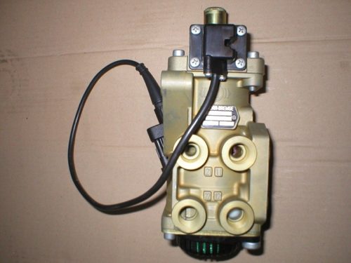 Iveco 504052063 distributor