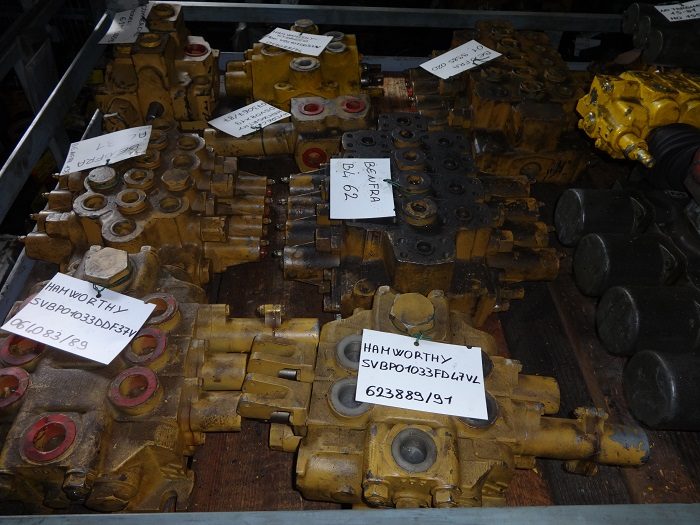 Various hydraulic valve blocks (1)