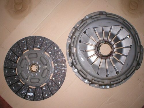 Clutch for Iveco 8869376 gearbox