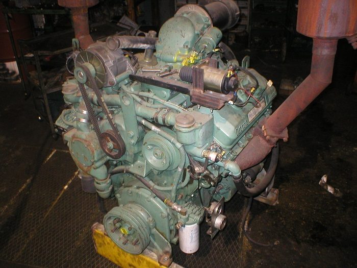 GM 7063-7000 engine