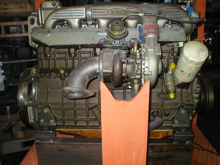 VM HR 692 HT engine