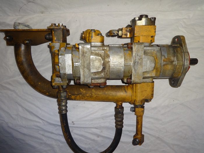 Komatsu 27015 hydraulic pump