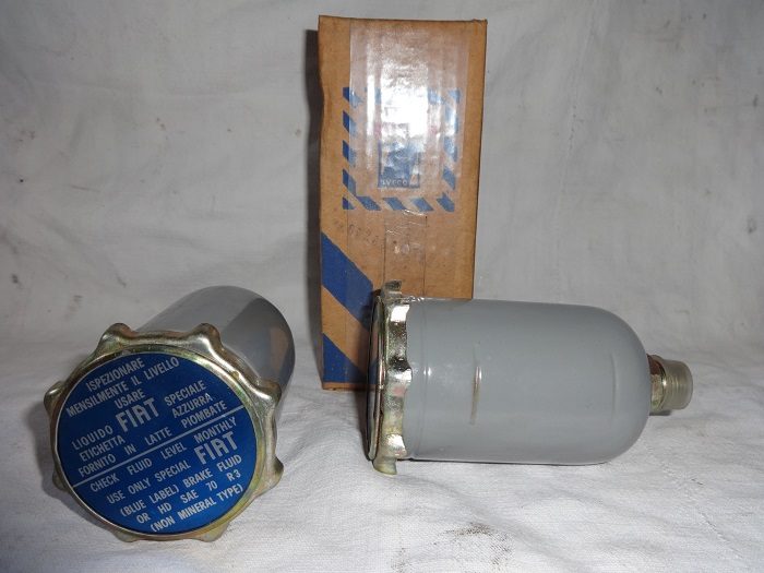 Master cylinder reservoir Fiat 4092636
