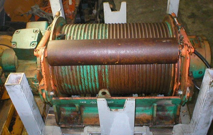 Parenti 10/12000 hydraulic winch