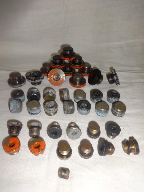 Oil pan plugs Iveco engine