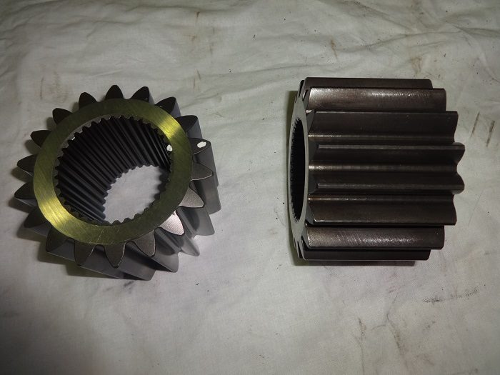 Fiat Allis FR220 drive shaft gear