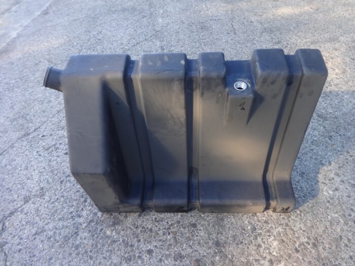 bobcat 6807002 fuel tank