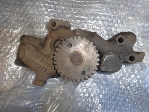 liebherr 9889094 oil pump