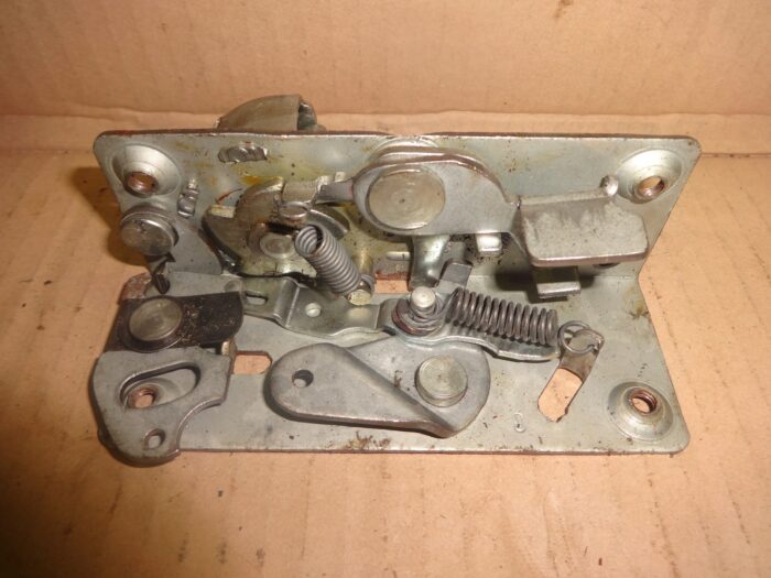 iveco 1240136 lock door