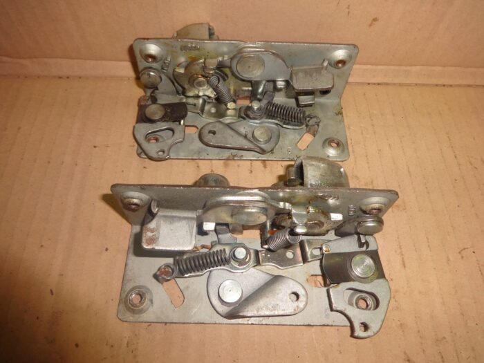 iveco 1239834 lock door