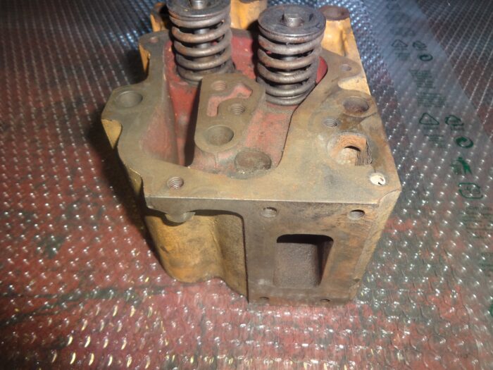 liebherr d906t cylinder head