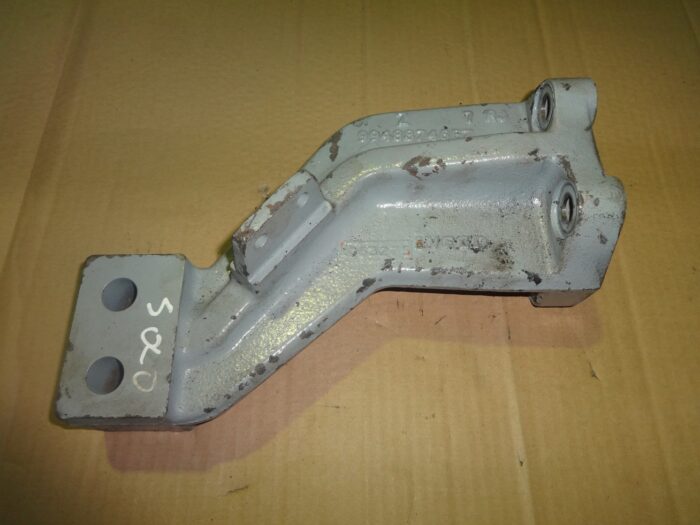 iveco 99488746 engine support