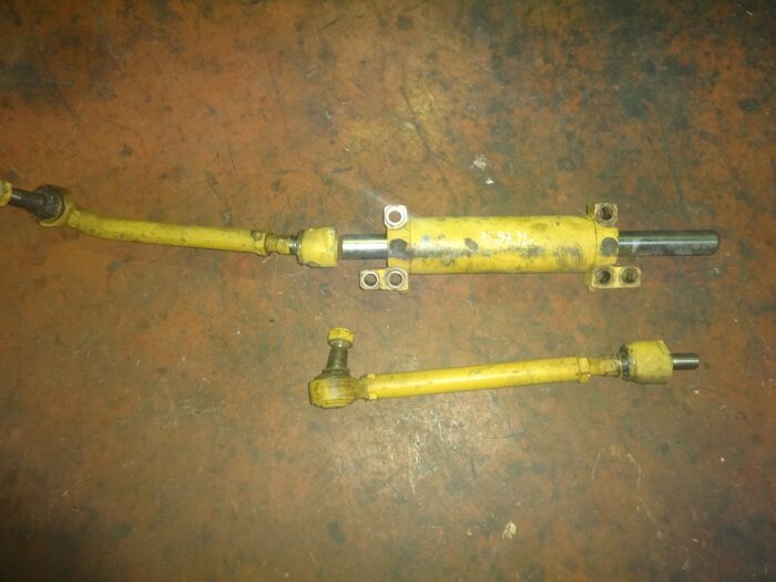 carraro 147658 steering cylinder