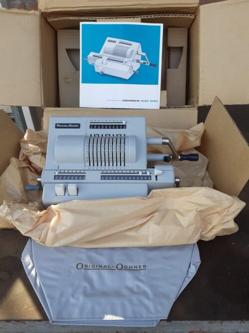 calcolatore odhner 1049