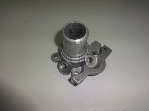 iveco 504110436 thermostat body