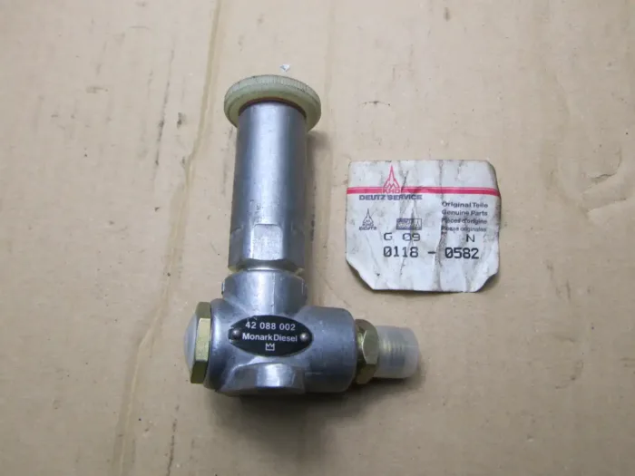 deutz 01180582 supply pump