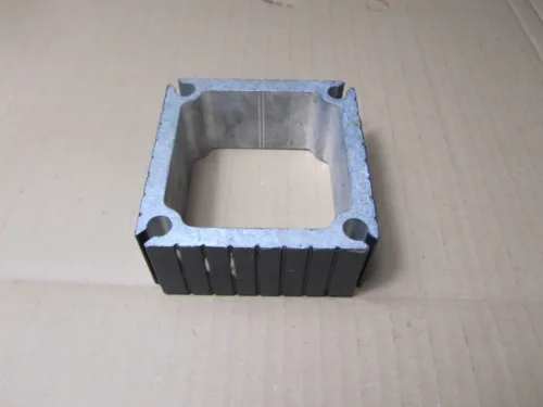 distanziale iveco 4895648 504123408